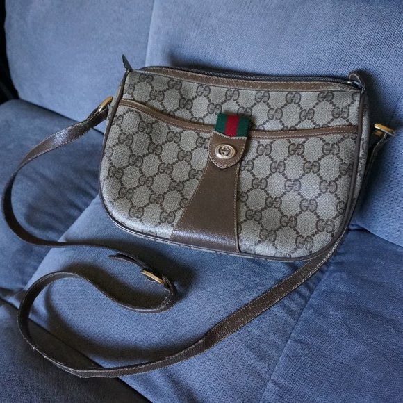 Gucci Handbags - Authentic Gucci Vintage Crossbody Signature Logo